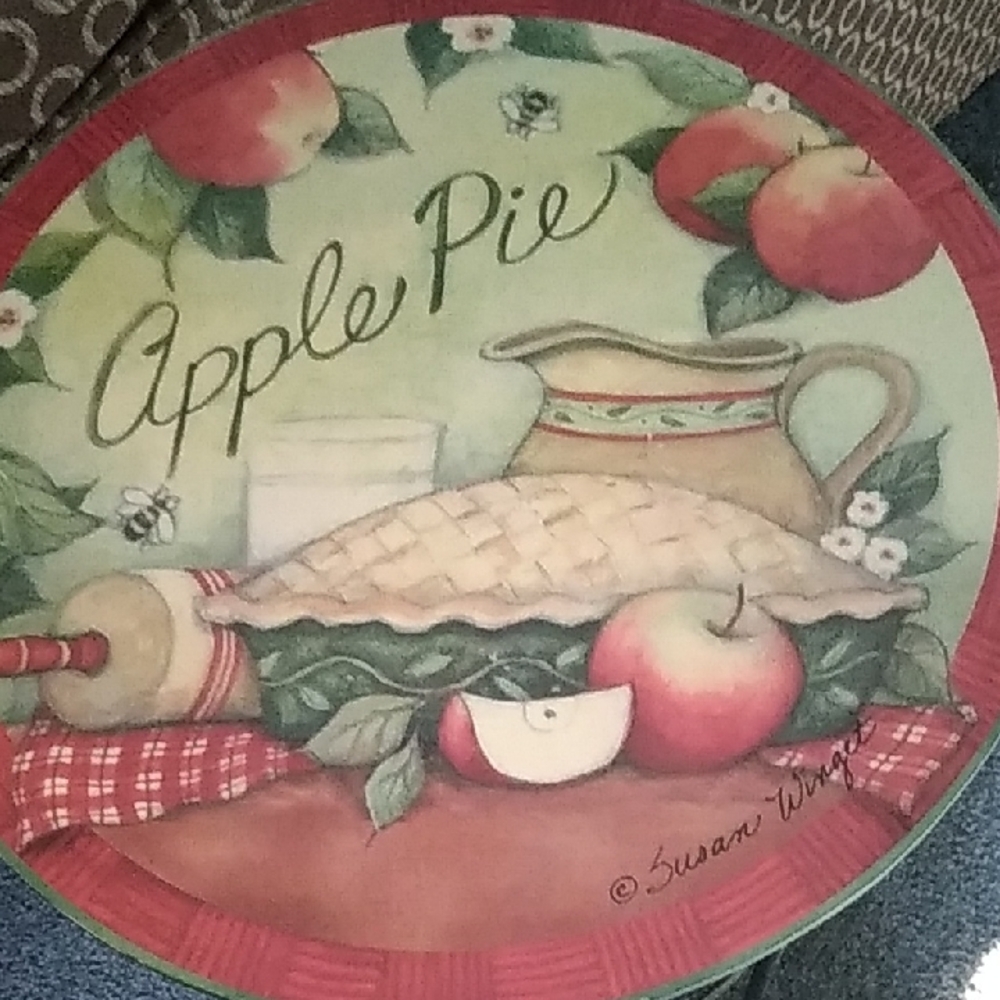 Apple Pie Themed Decorative Plate